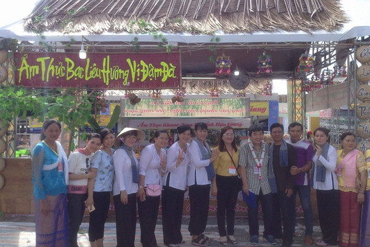 Độc đáo hội thi ẩm thực và văn nghệ dân gian tại Ngày hội đồng Văn hóa đồng bào Khmer Nam Bộ