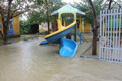Thừa Thiên-Huế các vùng trũng lại ngập sau mưa lớn