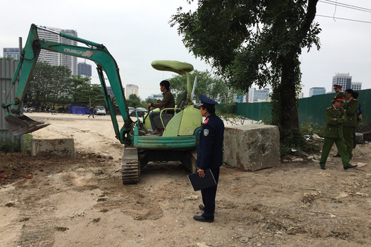 Nam Từ Liêm, Hà Nội: Đóng cửa bãi xe không phép tại số 52 Phạm Hùng