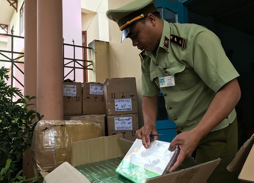 Đắk Lắk: Bắt giữ 38 thùng mỹ phẩm không hóa đơn chứng từ
