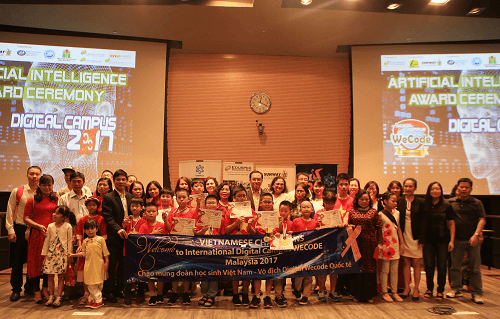 Học sinh Việt Nam thắng lớn tại Ngày hội lập trình Wecode 2017