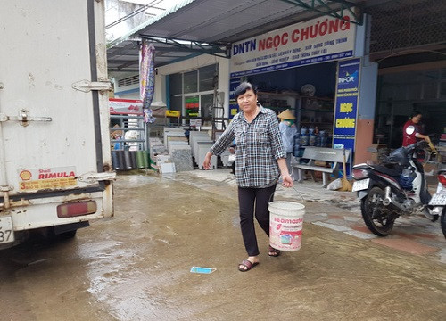 Bình Định: Hàng nghìn hộ dân thiếu nước sinh hoạt do vỡ ống dẫn nước