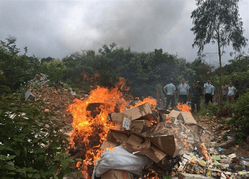 Lâm Đồng tiêu hủy gần 3.200 sản phẩm hàng hóa nhập lậu