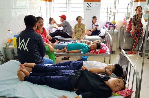 Đồng Nai: Nhiều học sinh nhập viện khi có biểu hiện của ngộ độc thực phẩm