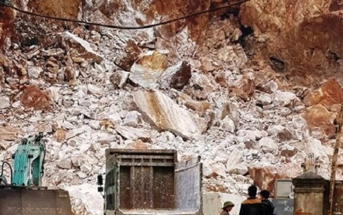Nghệ An: Mỏ đá sập đã từng bị tước giấy phép hoạt động