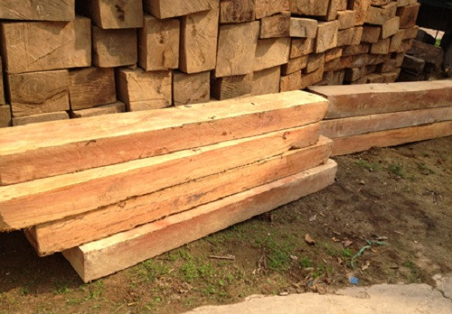 Hơn 900 kg gỗ trắc nhập lậu không hóa đơn, chứng từ bị bắt giữ