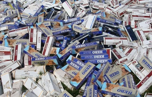 “Chặn đứng” 2.600 bao thuốc lá “đi xe khách” từ An Giang đến Hậu Giang