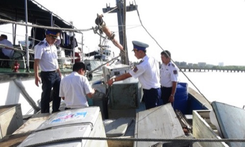 Cảnh sát biển 3 bắt giữ lô hàng điện tử không rõ nguồn gốc