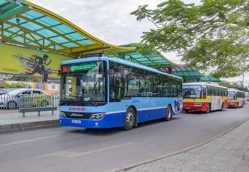 Hà Nội hướng dẫn hành khách sử dụng vé tháng trên các tuyến xe buýt điều chỉnh lộ trình