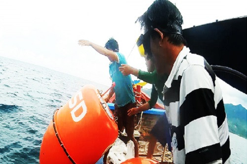 Khánh Hòa: Lắp đặt phao bù bảo vệ rạn san hô