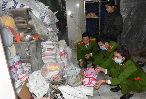 Thanh Hóa: Cơ sở sản xuất bánh không đảm bảo vệ sinh an toàn thực phẩm
