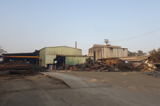 Đông Anh (Hà Nội): Xưởng tái chế sắt thép “bức tử” môi trường