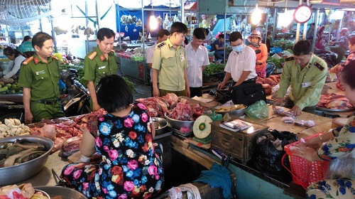 Tây Ninh phát hiện thịt bò chứa hàn the được bày bán ngoài chợ