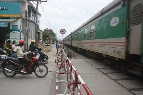 Chiều rộng hành lang an toàn giao thông đường sắt từ 3 – 15m