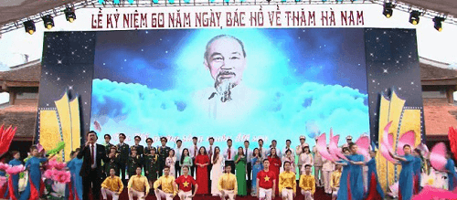 Lễ kỷ niệm 60 năm Bác Hồ về thăm Hà Nam động viên nhân dân chống hạn