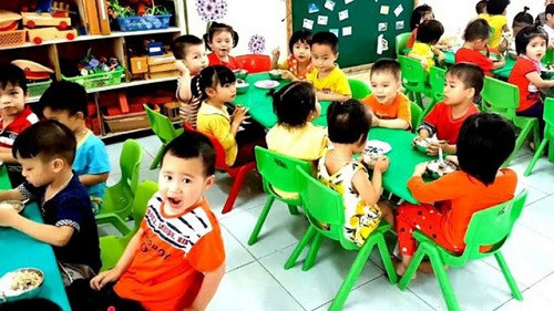 Hỗ trợ ăn trưa đối với trẻ em mẫu giáo vùng đặc biệt khó khăn