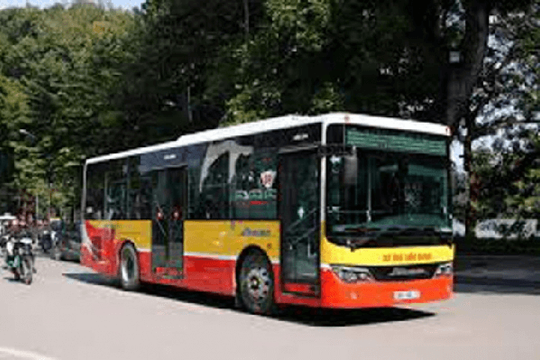 Hà Nội: Lượng khách đi xe buýt đã tăng trở lại