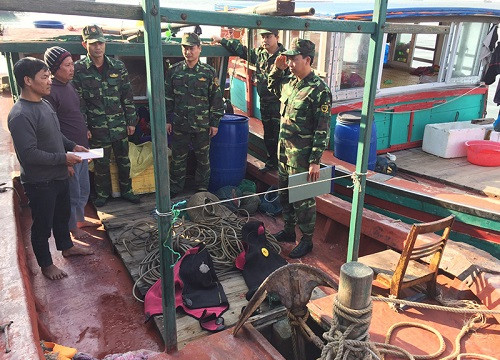 Quảng Ninh bắt giữ tàu cá khai thác thủy sản theo hình thức tận diệt