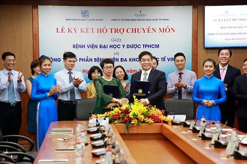 Bệnh viện Đại học Y dược TP.HCM ký kết hợp tác với Bệnh viện Vinmec Nha Trang