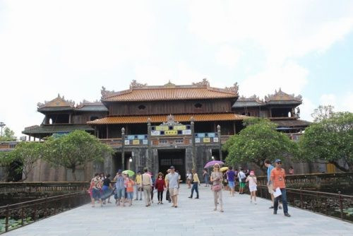 Tết Nguyên đán Mậu Tuất 2018, khu du lịch Huế mở cửa miễn phí 3 ngày