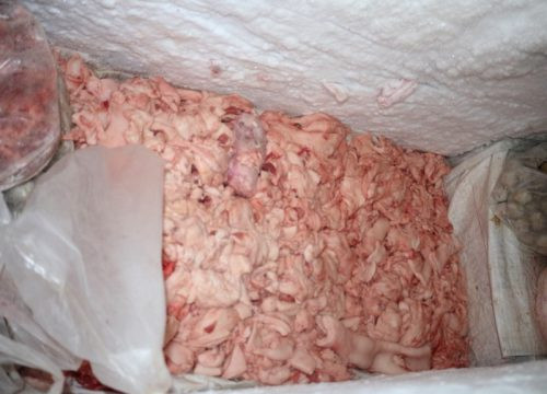 Tây Ninh niêm phong cơ sở sản xuất chả lụa không đủ yêu cầu an toàn vệ sinh thực phẩm