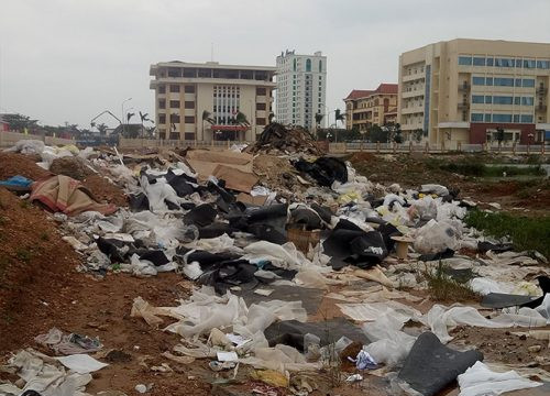 TP.Đồng Hới (Quảng Bình) bãi rác tồn tại trong lòng thành phố