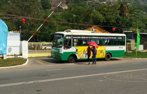 Tây Ninh mở 2 tuyến xe buýt phục vụ khách tham quan Hội xuân Núi Bà