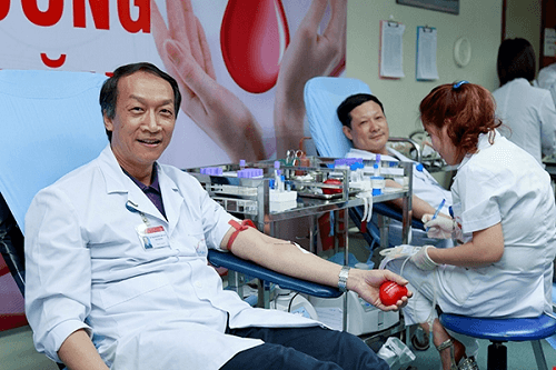 600 y bác sỹ tham gia chương trình hiến máu “Chào Xuân Hồng 2018”