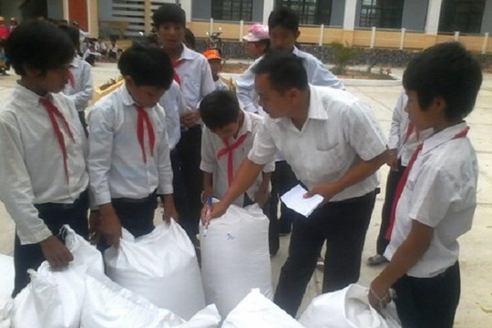 Đắk Nông: Cấp phát gần 470 tấn gạo cho học sinh diện khó khăn