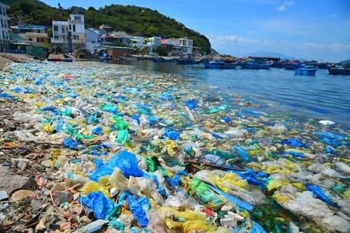 Khánh Hòa: Đảo Bình Ba biến thành bãi rác thải