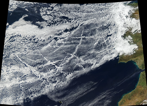 Đám mây ô nhiễm khổng lồ “nuốt chửng” Đại Tây Dương
