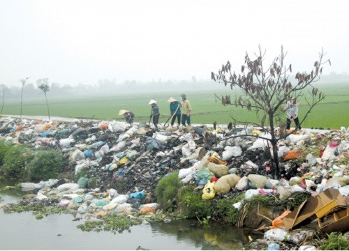 Thái Bình: Dòng sông gồng mình chở rác