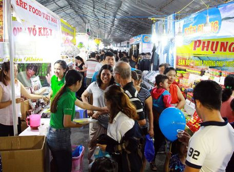 Hội chợ Nông nghiệp- công nghiệp- thương mại và Festival Vật tư nông nghiệp Vĩnh Long