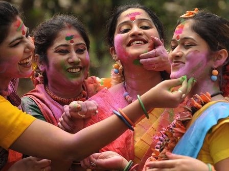 Độc đáo lễ hội sắc màu Holi của người Ấn Độ tại Hà Nội