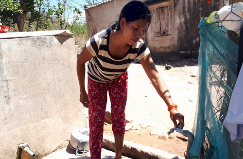 Ninh Thuận: Khoảng 30 hộ dân hàng ngày phải sử dụng nước suối sinh hoạt
