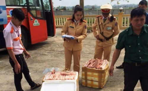 “Tuýt còi” sản phẩm động vật ôi thiu trên đường ra Hà Nội tiêu thụ