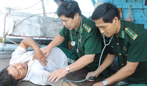 Bình Định tiếp nhận và cấp cứu khẩn cấp bệnh nhân đột quỵ trên biển