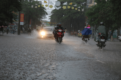 Hà Nội chỉ còn 15 điểm ngập úng trong mùa mưa 2018