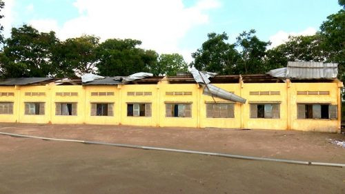 Đồng Tháp: Giông lốc làm tốc mái 5 phòng học của trường tiểu học Láng Biển