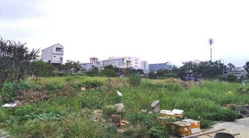 Khu đất bị bỏ hoang vì dự án “treo” hơn 10 năm