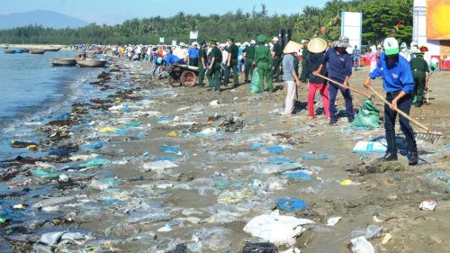 Rác thải nhựa – vấn nạn lớn đối với môi trường biển Việt Nam