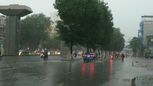 Dự báo thời tiết ngày 18/6: Hà Nội tiếp tục có mưa