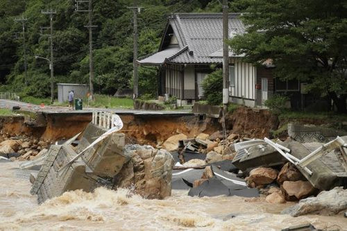 Nhật Bản: Mưa lớn kéo dài, ít nhất 44 người thiệt mạng