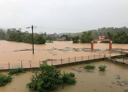 Lào Cai: Mưa lớn gây ngập lụt, sạt lở nhiều nơi