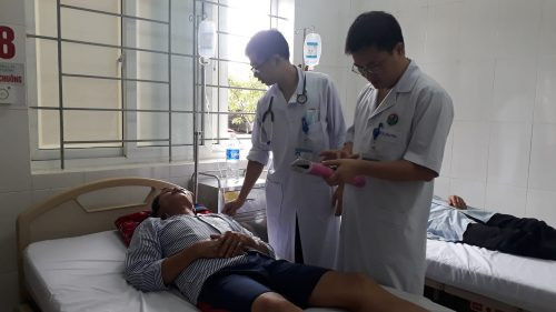 Hà Tĩnh: Ăn phải nấm độc, 4 người trong gia đình phải nhập viện cấp cứu