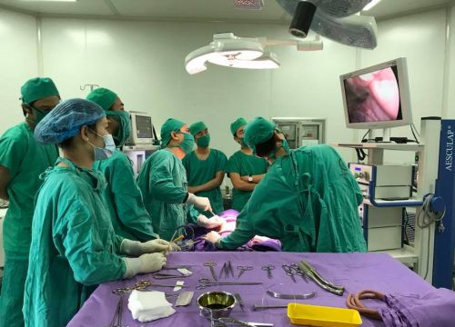 Quảng Ninh: Phẫu thuật thành công cho 2 bệnh nhi bị lõm ngực nặng