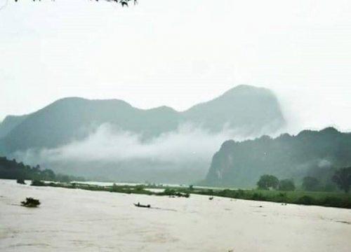 Phong Nha – Kẻ Bàng tạm ngừng đón khách vì mưa lũ dâng cao