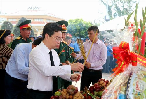 Kiên Giang: Truy điệu và an táng 66 hài cốt liệt sĩ Việt Nam hy sinh tại Campuchia