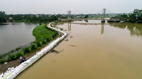 Mực nước nhiều sông, hồ tại Hà Nội vẫn ở mức cao