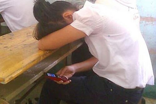 Hà Nội: Giáo viên, học sinh không được sử dụng điện thoại trong giờ học